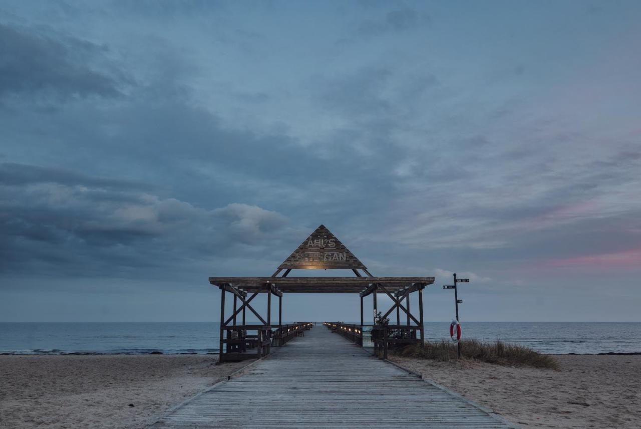 Отель Ahus Seaside Экстерьер фото